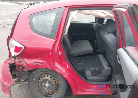 2010 Honda Fit z USA, uszkodzony, nr VIN JHMGE8H26AC030347